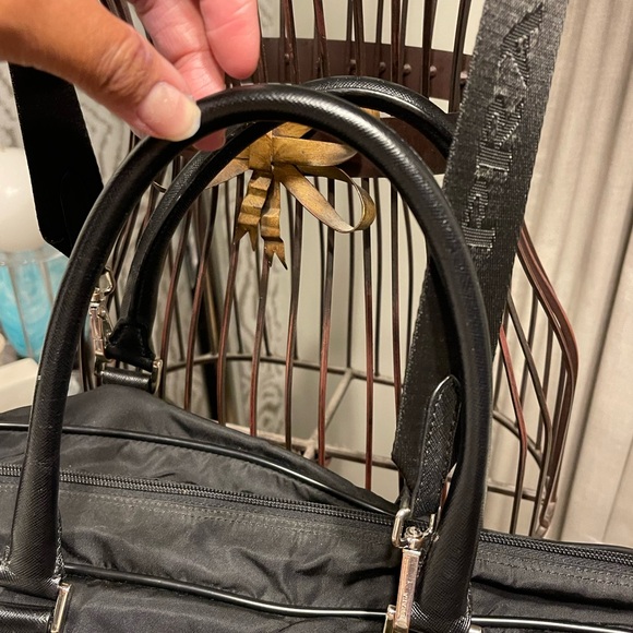 Prada Travel bag with shoulder strap - Picture 3 of 10